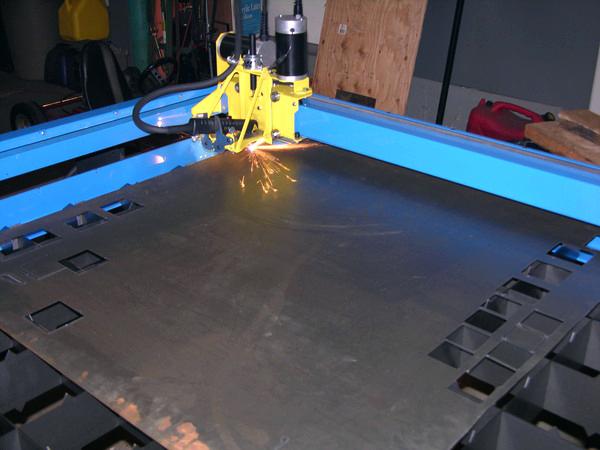 Precio automático de la máquina de corte por plasma CNC portátil con el software de anidación Fastcam