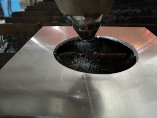 Máquina de procesamiento de metales Jiaxin para corte / driling / soldadura de plasma de acero inoxidable, hierro fundido, cobre, aluminio.